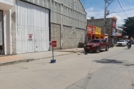 Calles deterioradas y mal parqueo siguen afectando la movilidad en Santa Marta