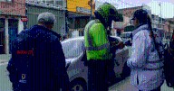10 comparendos deja operativo contra mal parqueados en barrio Santa Lucia al sur de Bogotá