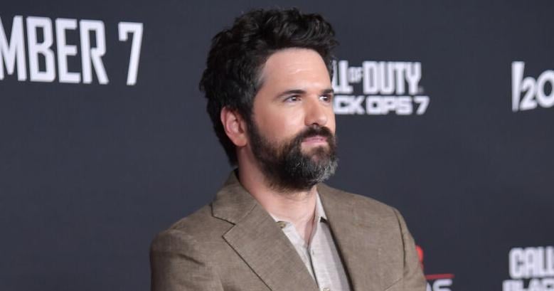 Review: 'Predator: Badlands' reduces action-film antagonist to generic alien