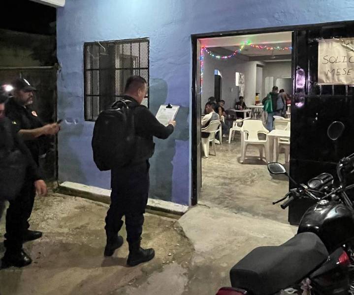 FGE de Quintana Roo libera a posibles víctimas de explotación sexual en bares con sistema de ‘fichas’