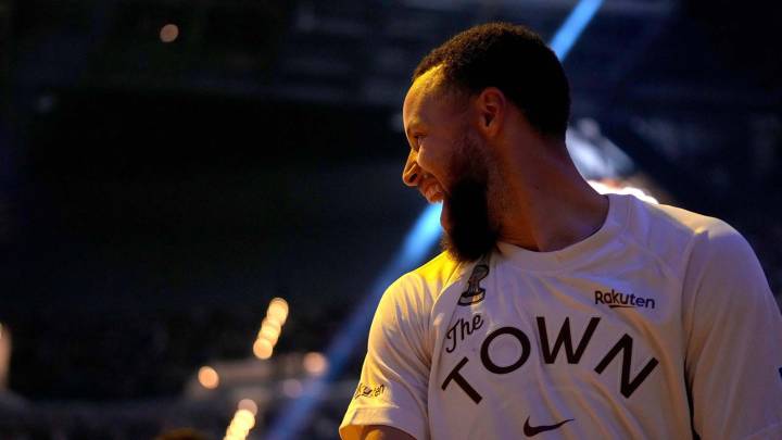 Warriors’ Stephen Curry earns surprising SNL endorsement from Colin Jost