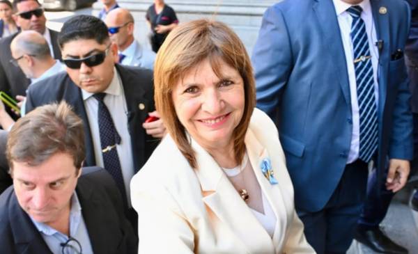 Bullrich comparó a Chiqui Tapia con un “gerente de la pobreza” y a los clubes con “piqueteros”