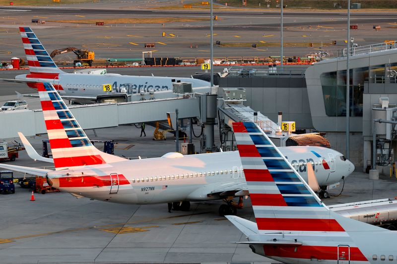 American Airlines to trim some management, support staff roles