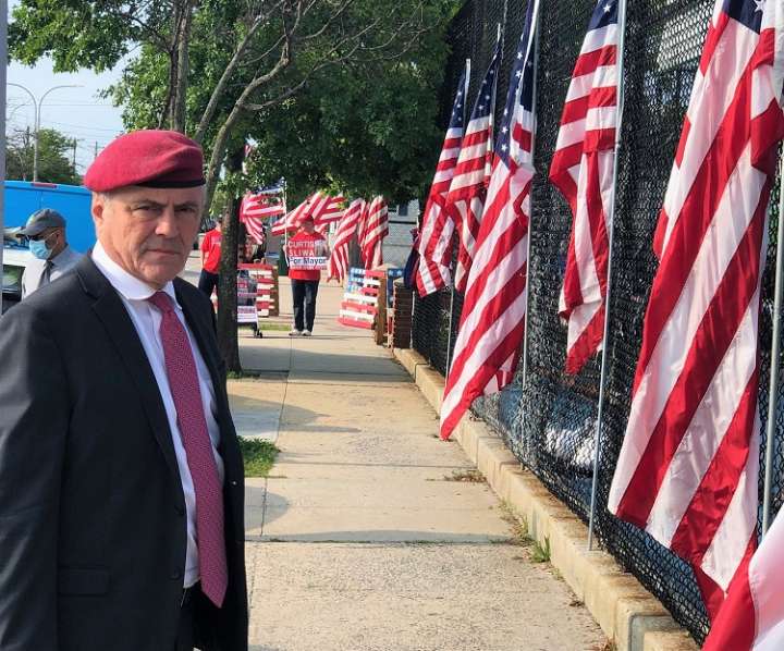 El republicano Sliwa dice ser la mejor opción para la seguridad de Nueva York