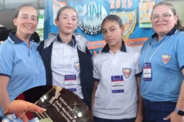 Alumnas itateñas triunfaron en la Feria Nacional de Ciencia con el proyecto "Itatí al Mundo en un Click"