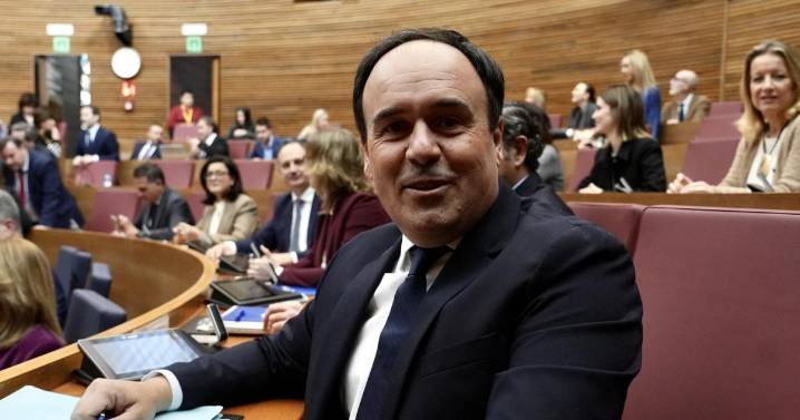 Juanfran Pérez Llorca, investido presidente de la Generalitat Valenciana con los votos del PP y Vox