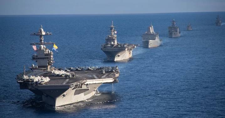 Maduro eleva alerta militar en Venezuela ante inminente arribo de poderoso portaaviones de EE.UU.