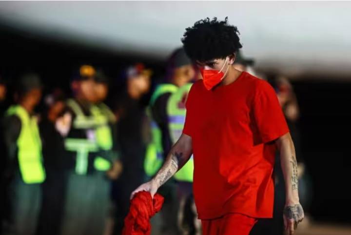 González y Machado piden a Trump que rectifique la retirada de la protección a los migrantes venezolanos