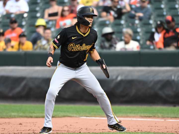 Mets reinforce depth with left-handed specialist and speedster waiver claim