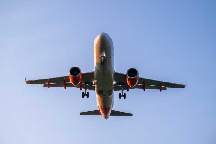 What airlines are telling passengers about shutdown cancellations, flight changes