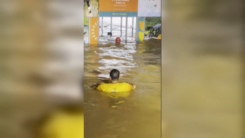 Más de 11.000 afectados por inundaciones en Malasia