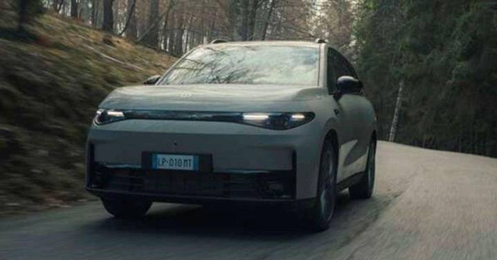 Leapmotor pone en marcha el lanzamiento del C10 con tracción total