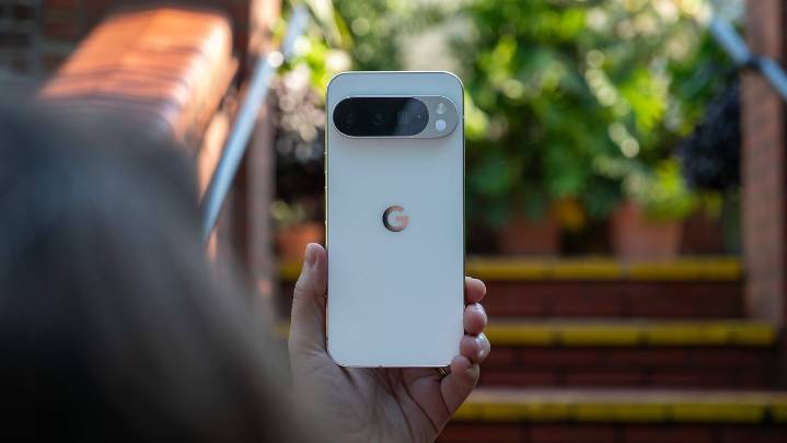 Quick Share teams up with AirDrop: How Google solved the file