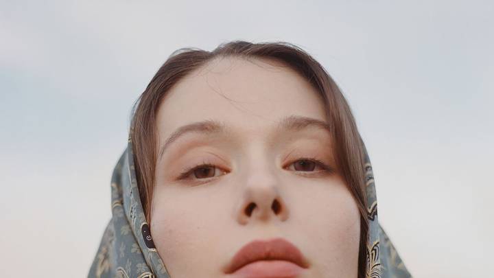 The Dermatologist’s Secret to Protect the Skin Barrier This Winter