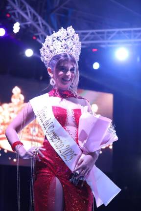 Joanna Flores Vallejo es coronada Reina del Comercio 2025