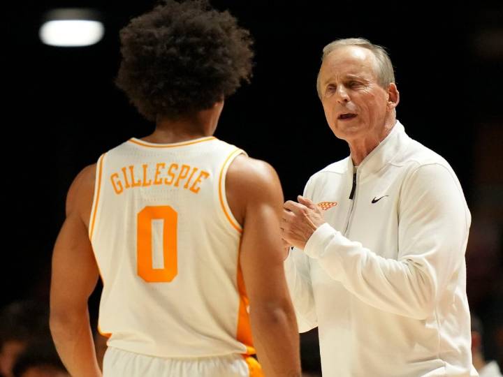 Deadspin | Depleted No. 20 Tennessee hosts rival Tennessee State