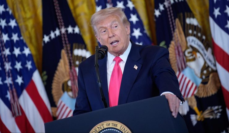 Trump afirma que estaría “orgulloso” de atacar instalaciones de drogas en México y Colombia