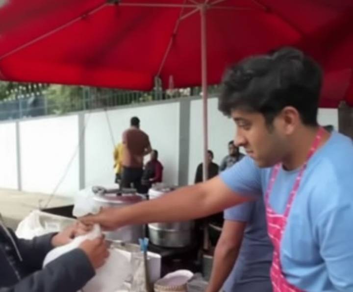 This Bengaluru momo seller earns Rs 31 lakh a month, here’s how