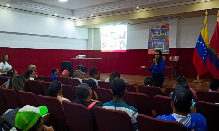 Más de mil 200 operadores turísticos participaron en Ciclo de Formación Turística en Puerto Cabello