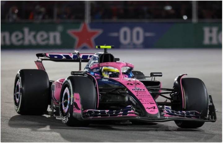 Franco Colapinto sufrió un problema con su Alpine tras la largada y terminó en el puesto 15 el GP de Las Vegas de F1 que ganó Verstappen