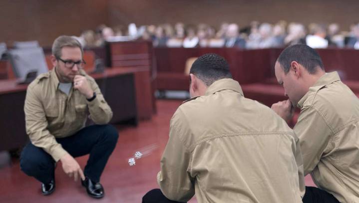 Bailiffs Cast Lots For Trump’s Clothing