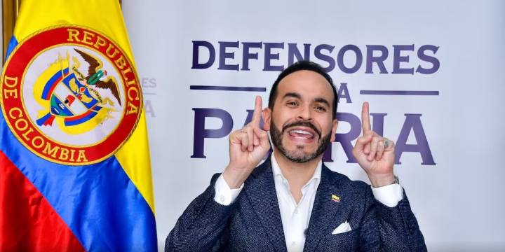 Abelardo de la Espriella explicó por qué quemará el sombrero de Pizarro y otros símbolos, si llega a ser presidente: “No necesito un decreto para eso”