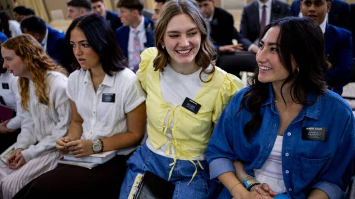 Church of Jesus Christ announces women can serve missions at age 18