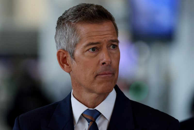 US transportation chief wants healthier snacks on flights