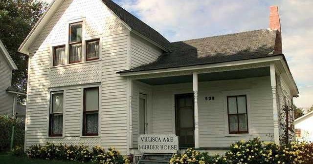 Team of ghost hunters investigate infamous Villisca Axe Murder House, trying to solve decades