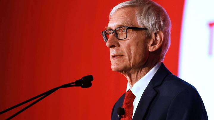 Wisconsin becomes the 36th state to limit cellphones in schools