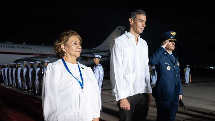 Pedro Sánchez llega a Colombia para la cumbre UE-CELAC: "Debemos construir puentes"