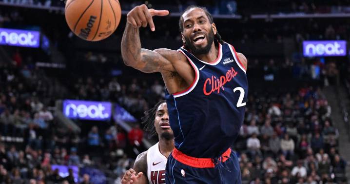 Kawhi Leonard to miss 'the next few games' for the Clippers with sprained ankle, Lue says