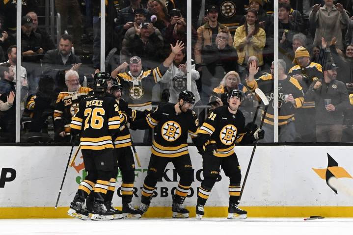 Deadspin | Bruins put 5-game win streak to test vs. Leafs' 3-game streak