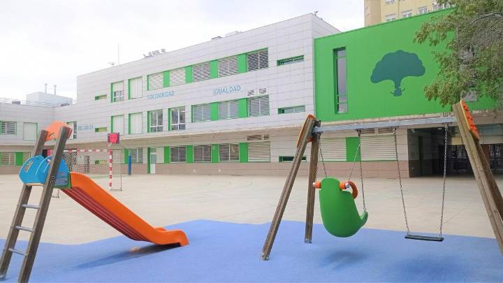 Familias de la concertada de Educación Especial denuncian falta de recursos: "Son niños que necesitan ayuda para acciones cotidianas"