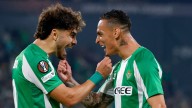 El Betis vence con solidez al Lyon en la primera gran noche europea de La Cartuja