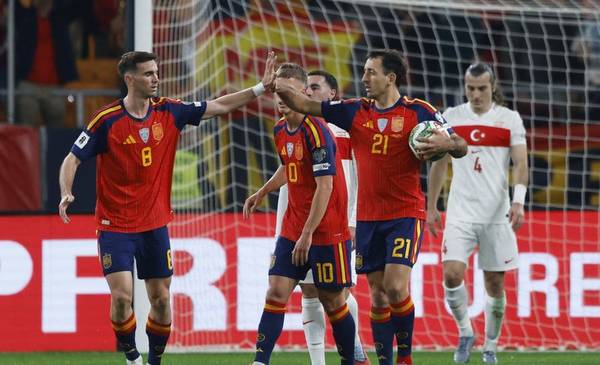 España empata 2-2 con Turquía y sella su pasaje al Mundial 2026