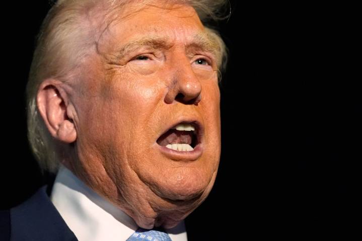 Trump anuncia cuándo entregará cheques de estímulo de $2,000 dólares a estadounidenses