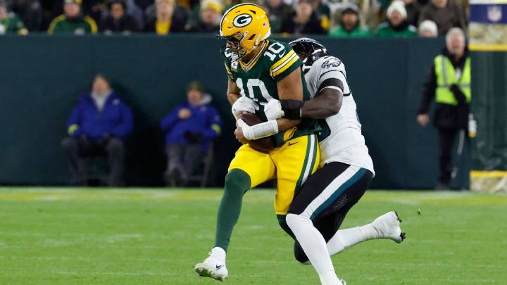 Packers' offense fails to match defense in loss to Eagles