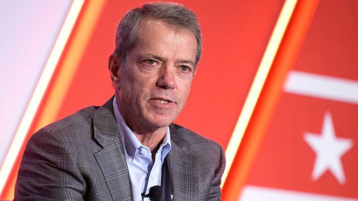 El gobernador Pillen insta a eliminar la confusa fórmula TEEOSA tras error del Departamento de Educación de Nebraska (NDE)