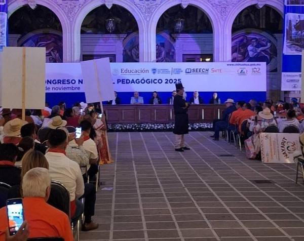 Inauguran Congreso Nacional Pedagógico en Palacio de Gobierno
