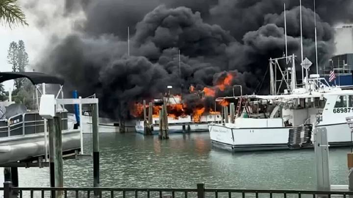Flames tear through boat at Madeira Beach marina on Thanksgiving