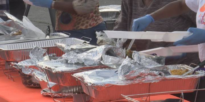 Home-cooked Thanksgiving meals provided to Kinston community