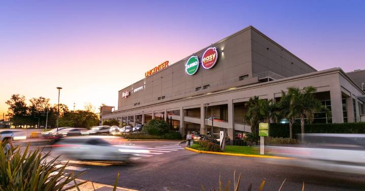 Cencosud estaría negociando para comprar cadena de supermercados brasileña