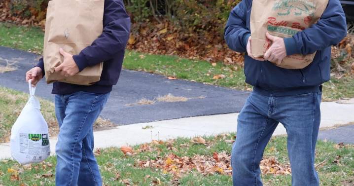 Local veterans provided with Thanksgiving meals