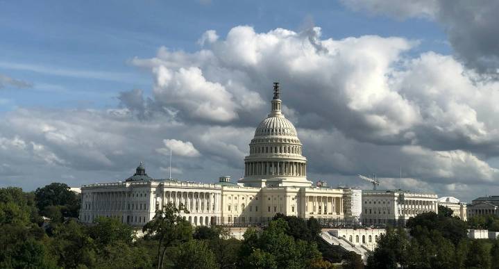Trump carga contra demócratas al cumplirse el cierre gubernamental más largo de la historia