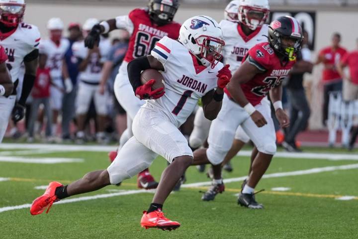 NCHSAA releases finalized playoff brackets for football, boys soccer