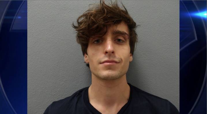 Driver arrested after high-speed chase ends in crash with boat trailer in the Florida Keys 