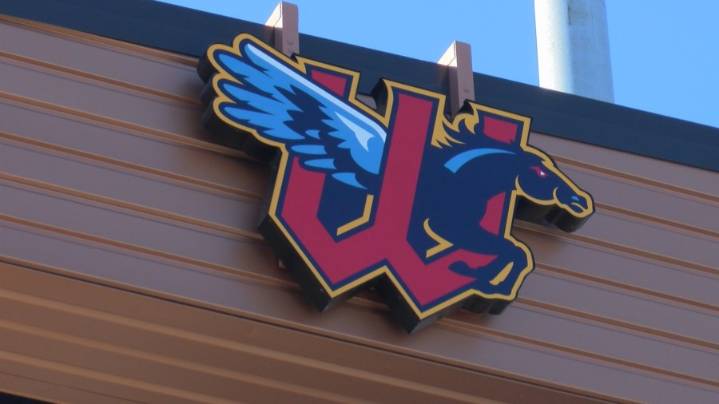 Holiday food drive offers discounts on Wind Surge gear