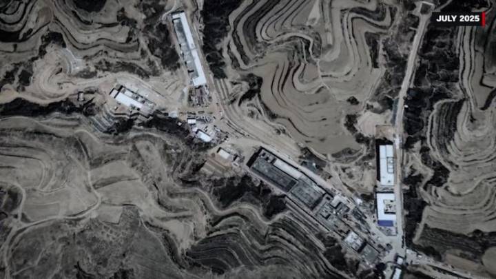 Exclusivo CNN: Imágenes satelitales muestran un dramático crecimiento de los sitios de producción militar de China