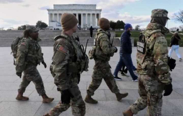 EU suspende todas las decisiones de asilo tras tiroteo contra miembros de la Guardia Nacional